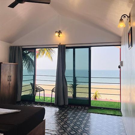 Casa Fiesta Sea Front Beach Huts Patnem Beach 外观 照片