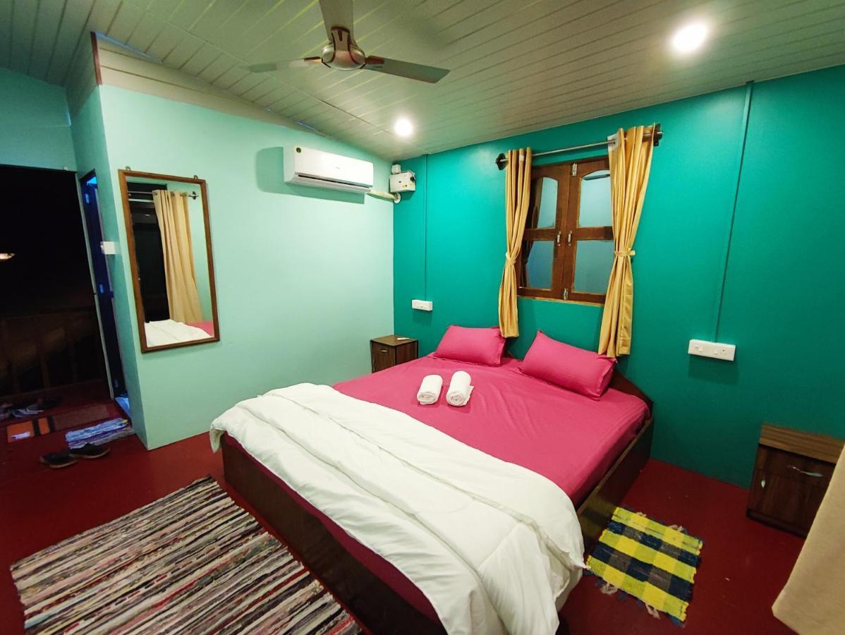 Casa Fiesta Sea Front Beach Huts Patnem Beach 外观 照片