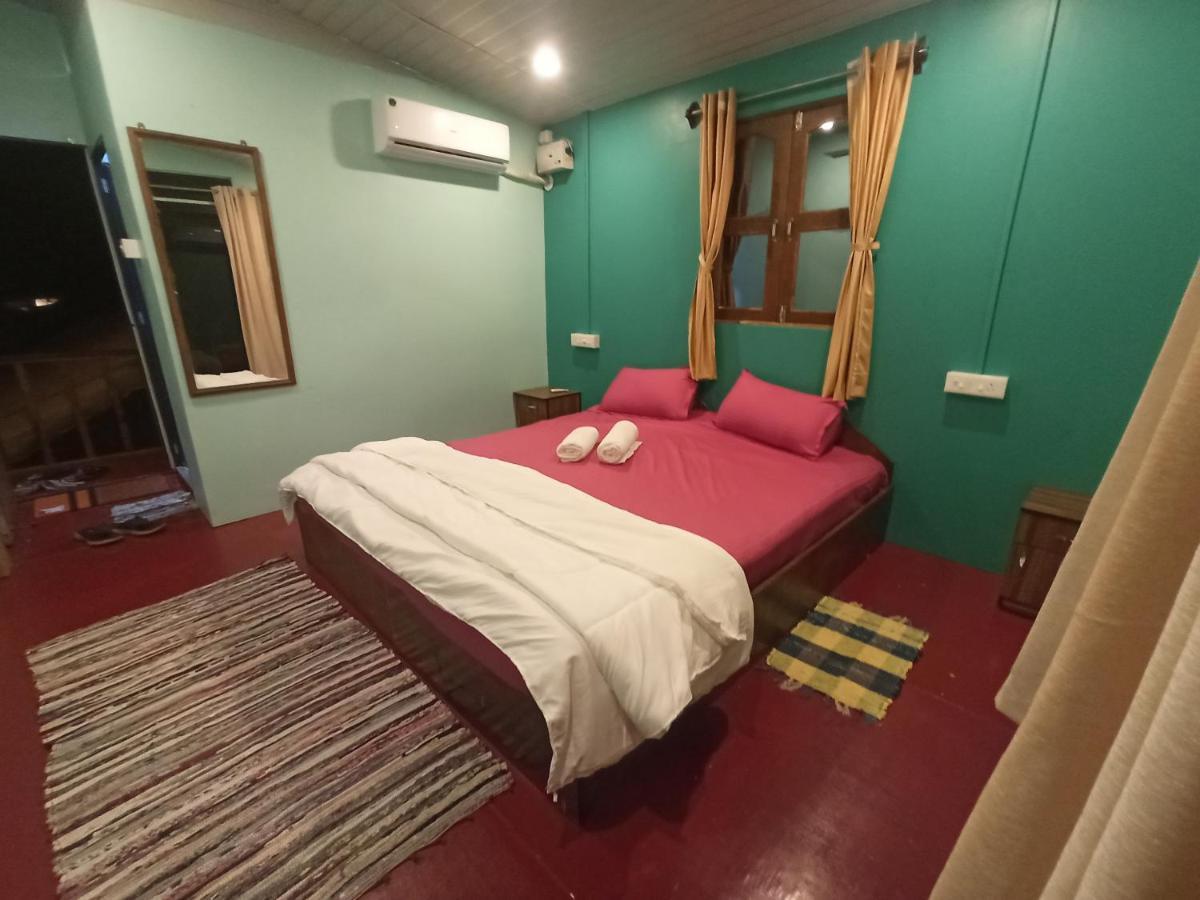 Casa Fiesta Sea Front Beach Huts Patnem Beach 外观 照片