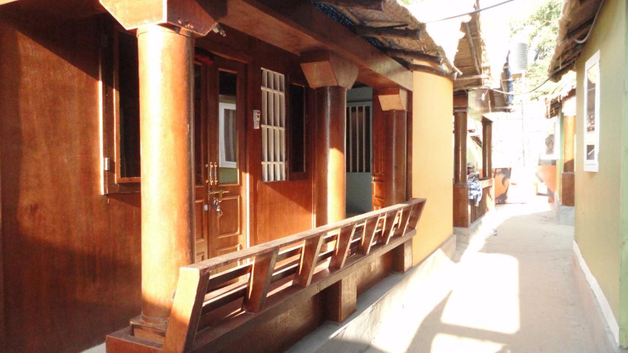 Casa Fiesta Sea Front Beach Huts Patnem Beach 外观 照片