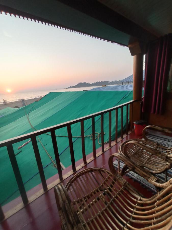 Casa Fiesta Sea Front Beach Huts Patnem Beach 外观 照片