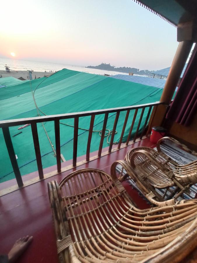 Casa Fiesta Sea Front Beach Huts Patnem Beach 外观 照片